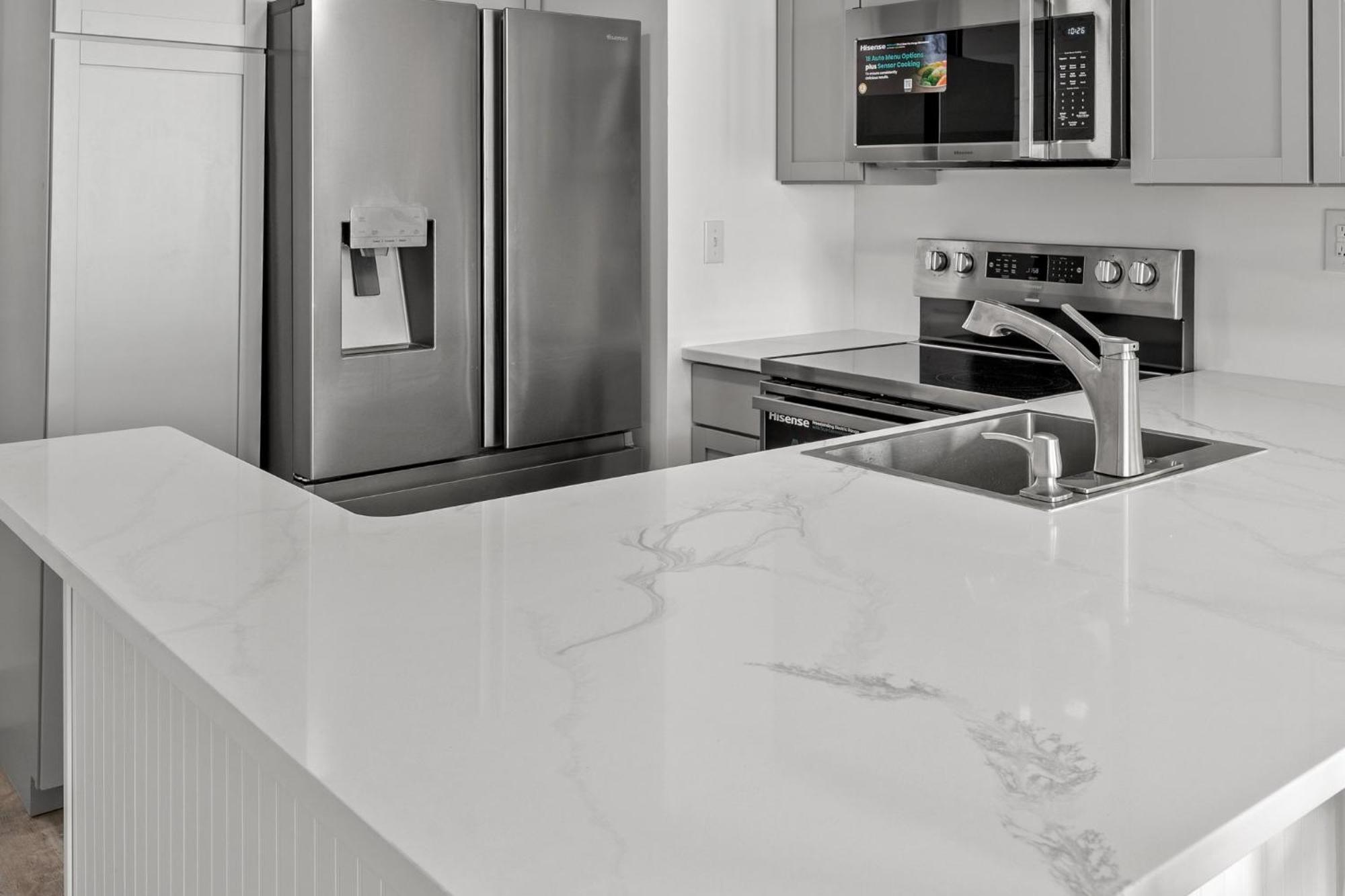 Ocean Front Views & Open Kitchen - Sunbird 603e